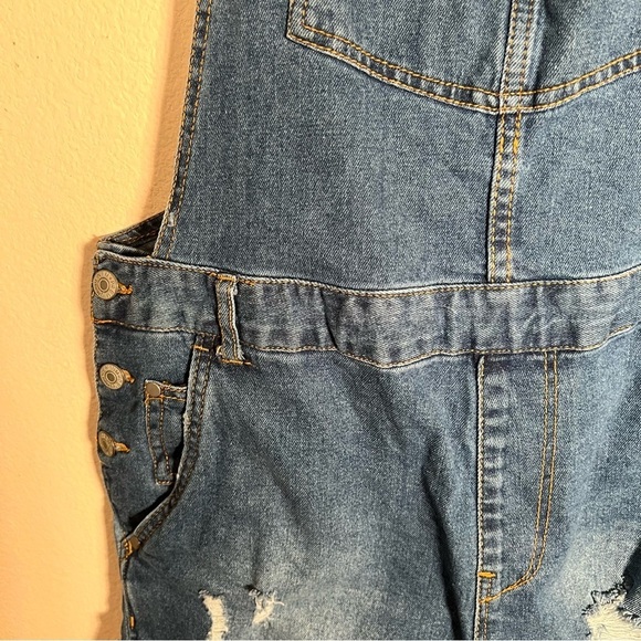 Love Tree Denim Distressed Short Overalls - Picture 3 of 16